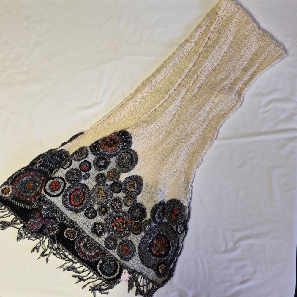 Vismaya 100% Wool Crinkle Scarf Abstract Circle Pattern Fringe Wrap Cream Black